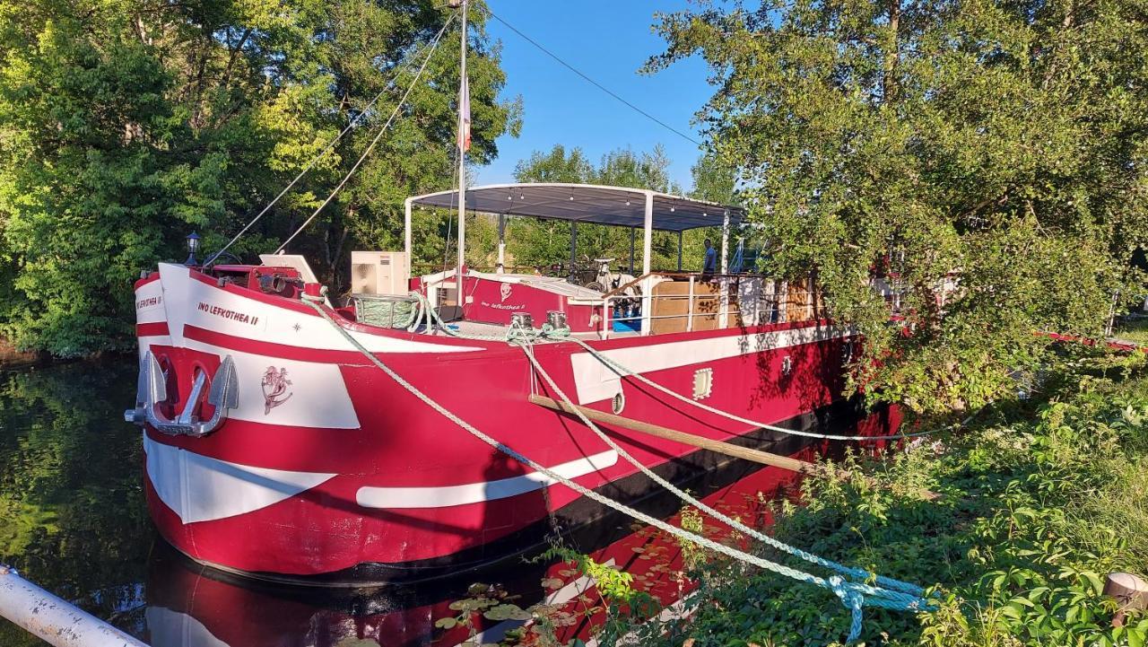 péniche chambre d'hôtes Dole Esterno foto