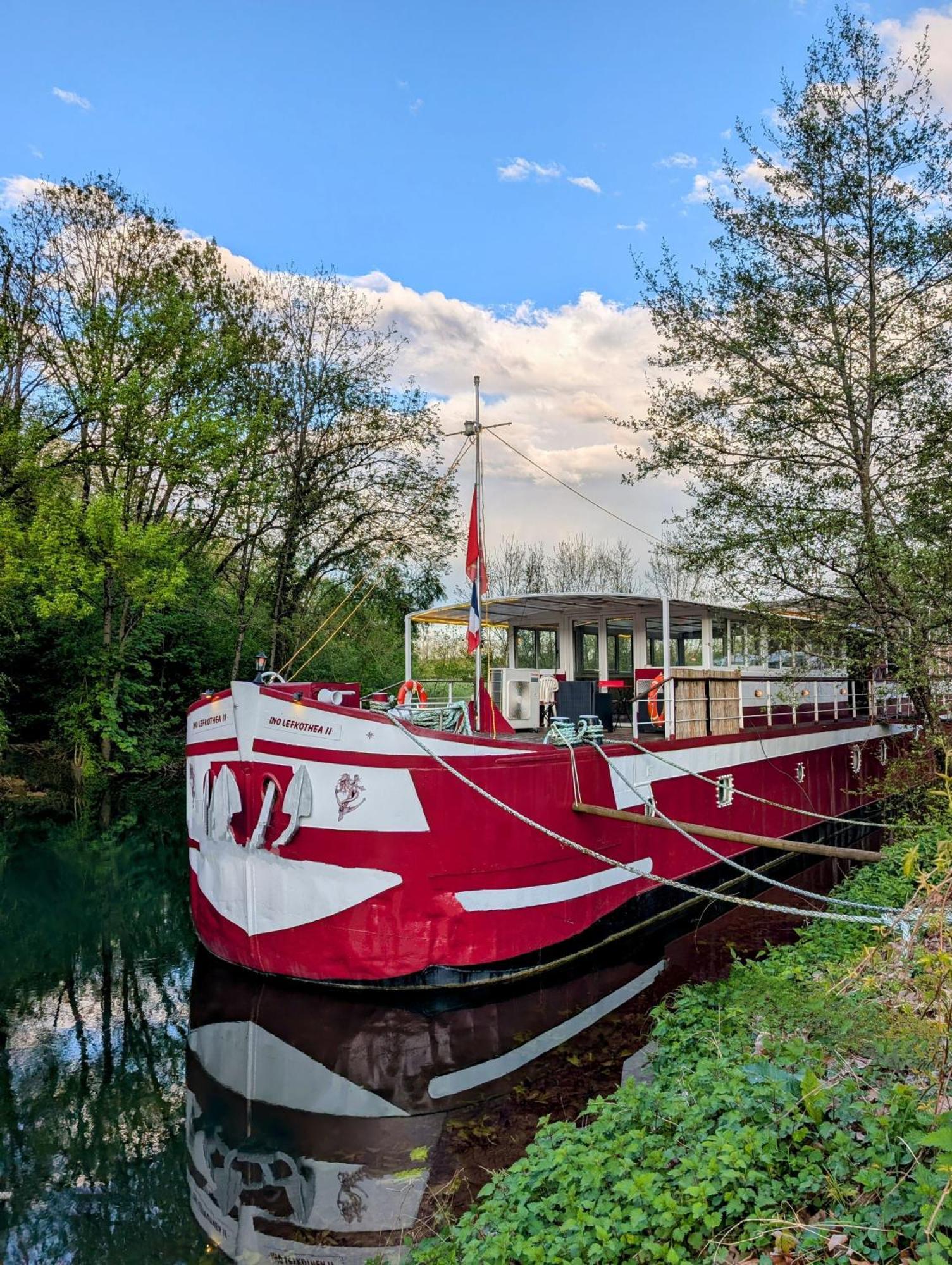 péniche chambre d'hôtes Dole Esterno foto